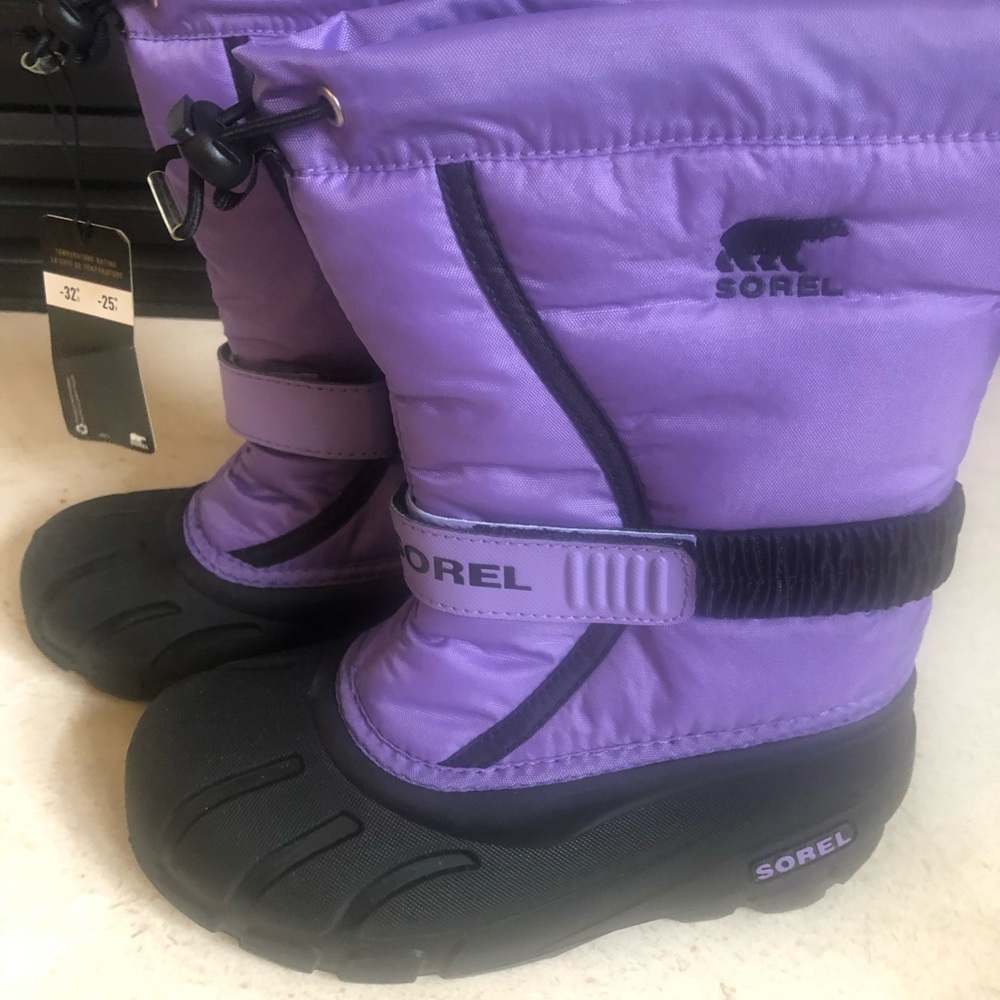 Brand New Sorel Girls Flurry Boots